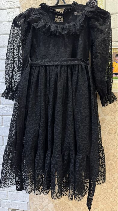 Продам детская обувь и платья