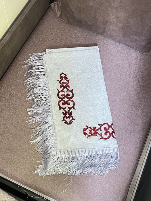 Платок и шарф. Б/у