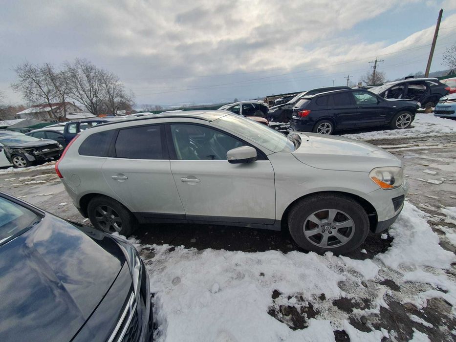 Dezmembrez Volvo XC60 2.4D 4X4 2009