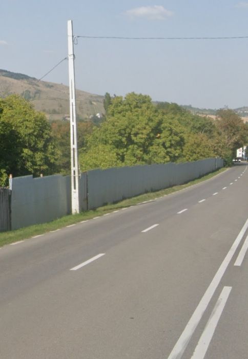 Vând teren Moinești