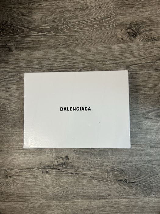 Adidasi Balenciaga arena