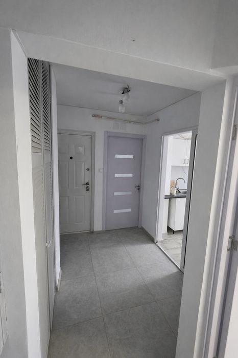 Apartament 2 camere decomandat, SID-VEST, renovat complet, mobilat