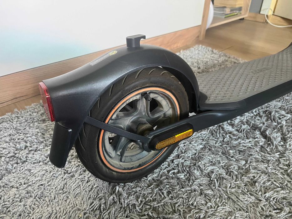 Segway - Ninebot Kickscooter F40E