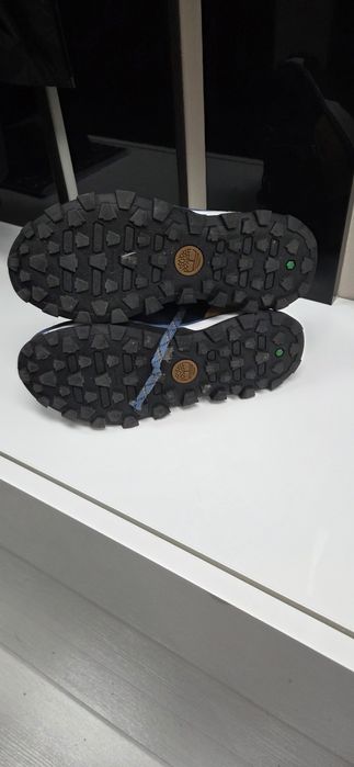 Детски спортни обувки