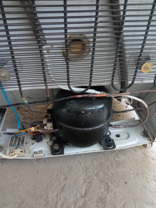 Продам холодильник