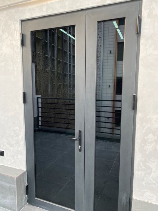 Тонировние окон домов офисов и зданий