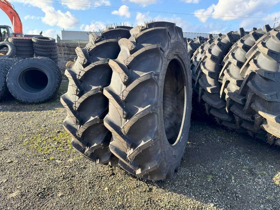 Cauciucuri noi de tractor pentru fata FIAT SAME 12.4/11-24 LIVRARE