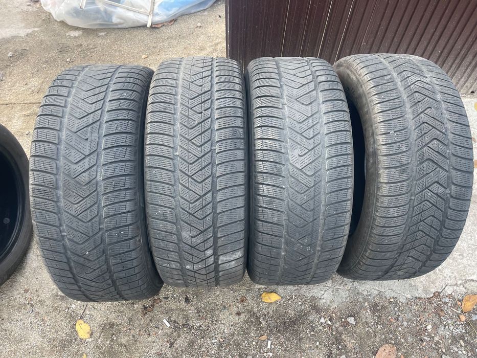 Cauciucuri de iarnă M/S 265/60/18 Pirelli dot 2021