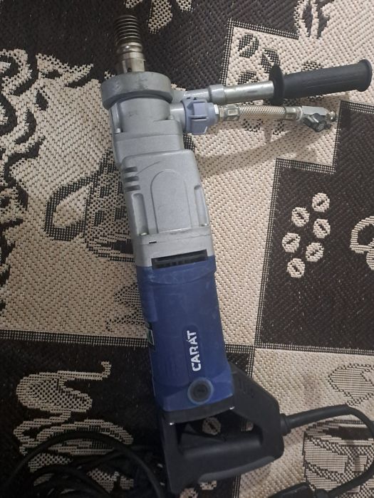 Masina de carotat Carat si aspirator Bosch