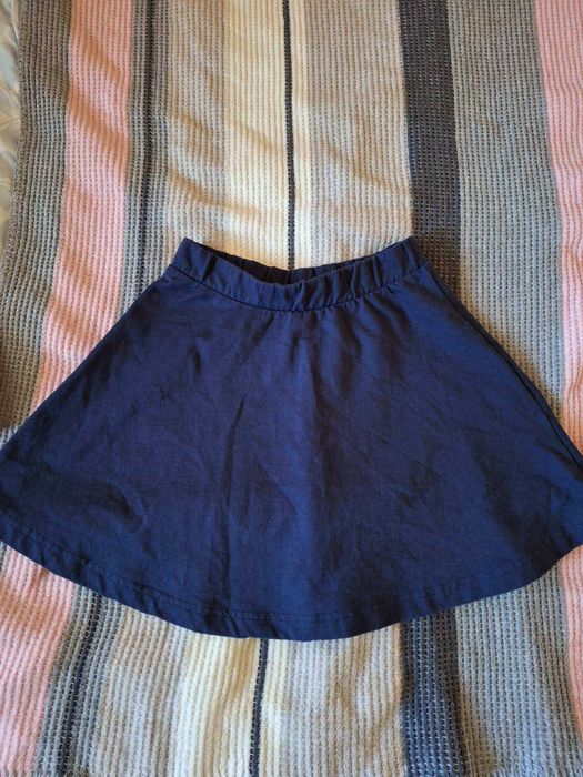 Продавам лот дрехи за момиче размер 134