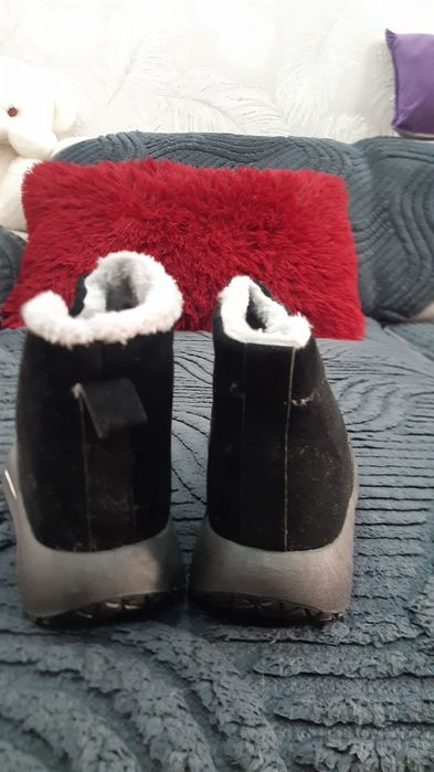 Продам мужские ботиночки  (уги).