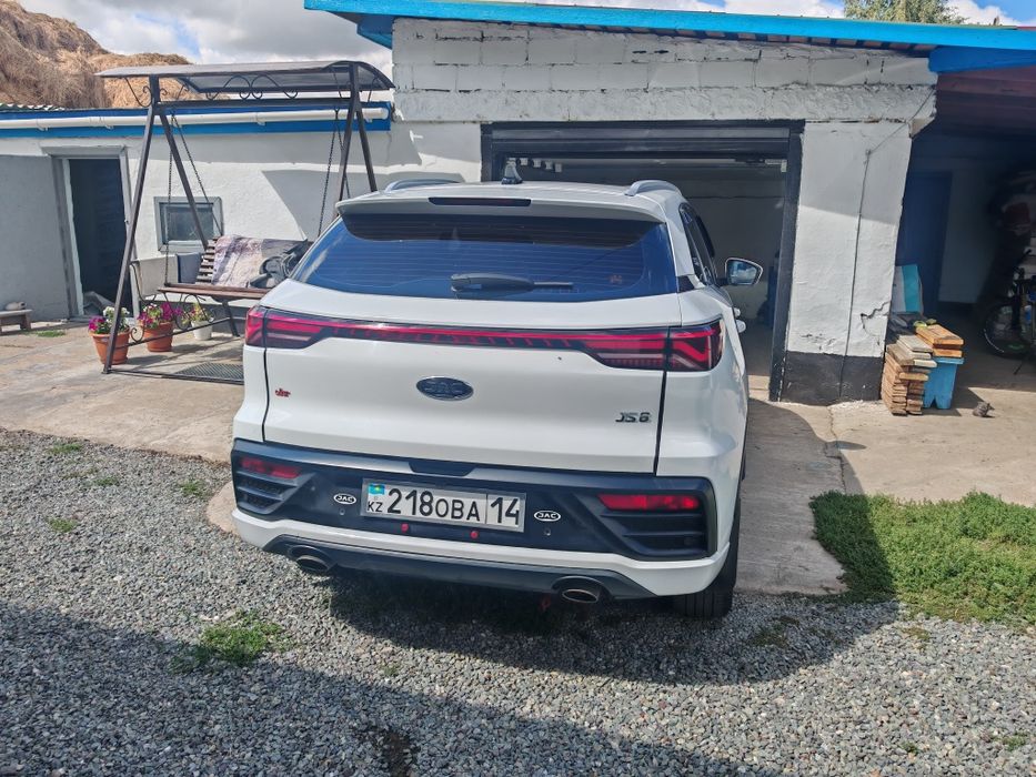 Продам машину Jac