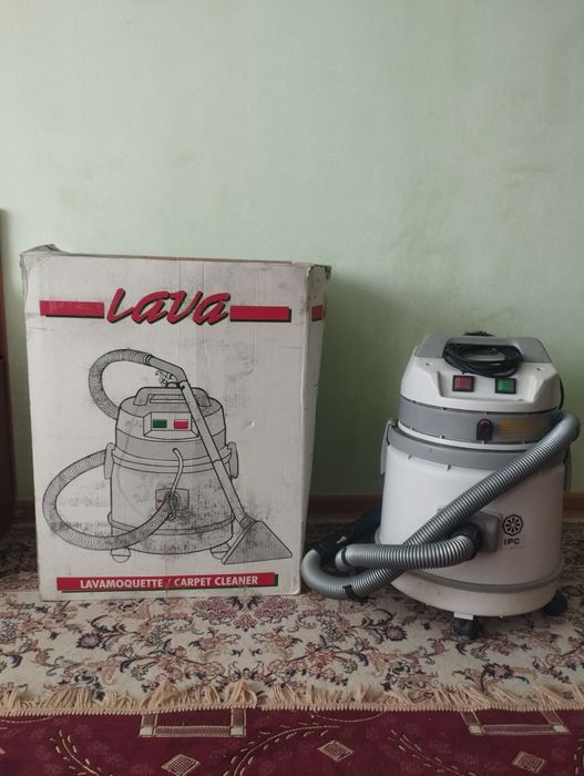 Продам пылесос хороший универсальный