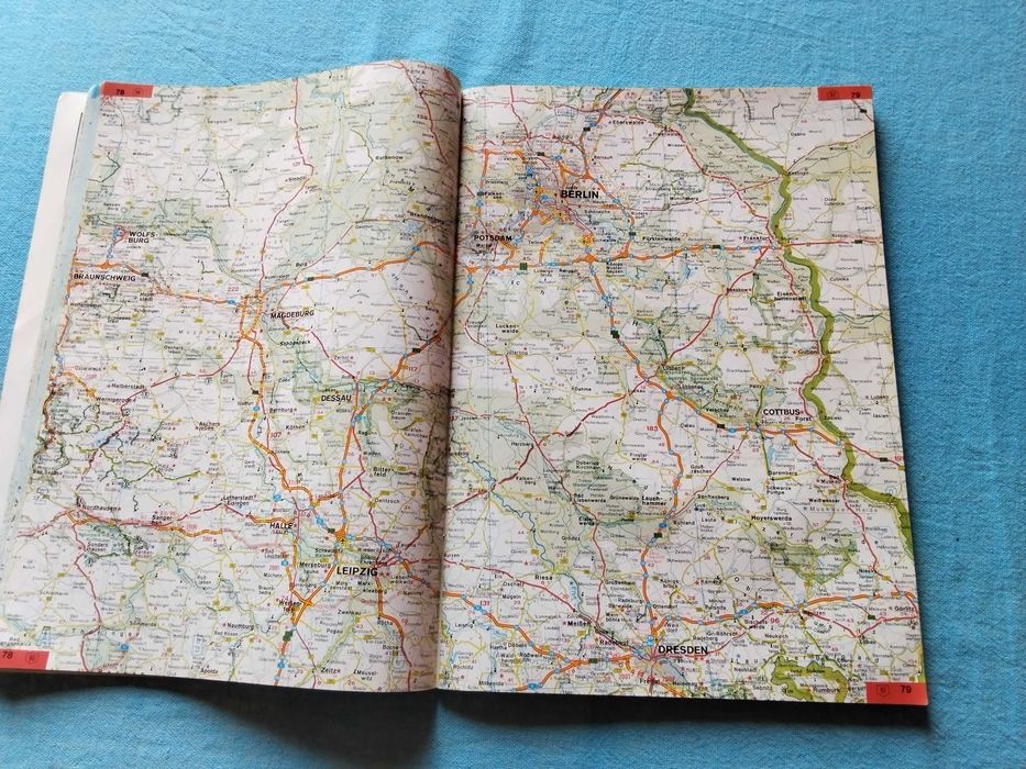 много ценна и пълна и подробна авто карта на цяла Европа, за пътуване