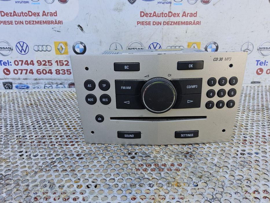 Radio Cd cu Mp3 și display Opel Astra H zafira B