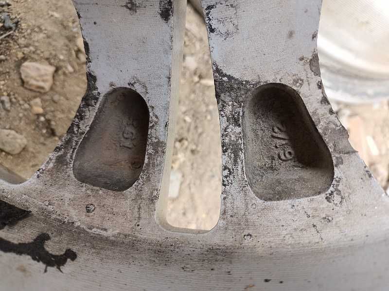 Продам оригинальные легкосплавные диски "Enkei"