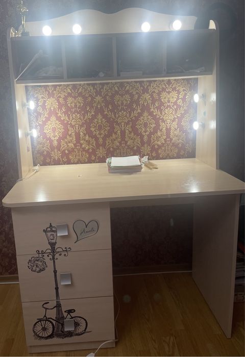 Стол мектеп оқушысына