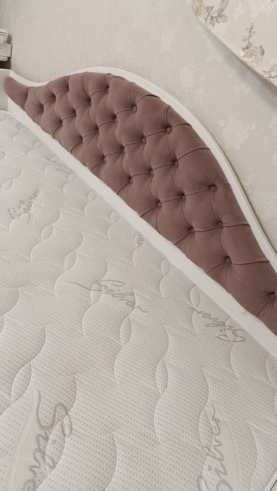 Кровать с матрасом