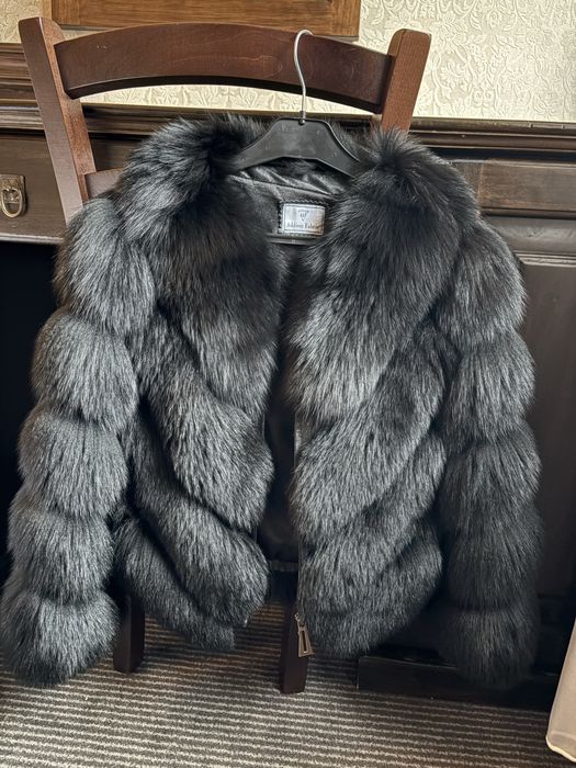 Haina de blana din vulpe polara