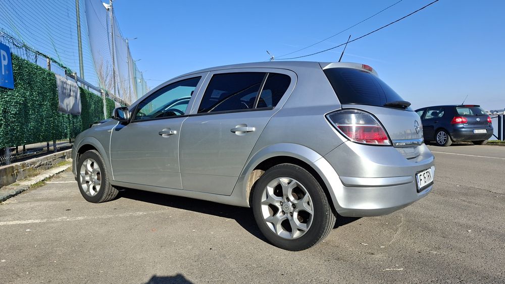 OPEL Astra 2013 — imagine 3