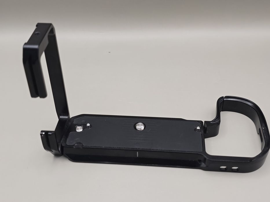 SmallRig L-Bracket (Plăcuță L Arca-Swiss) pentru Canon EOS R5 / R6 / R5 C / R6 Mark II