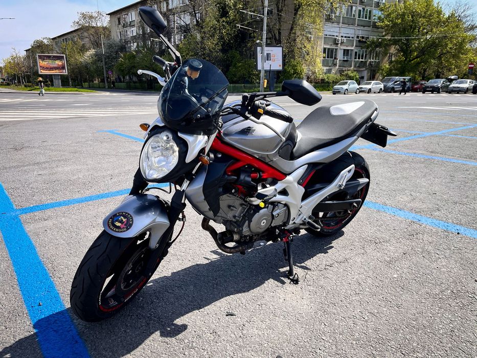 Suzuki Gladius SFV650 - 2012/31000 km (posibilitate limitare A2)