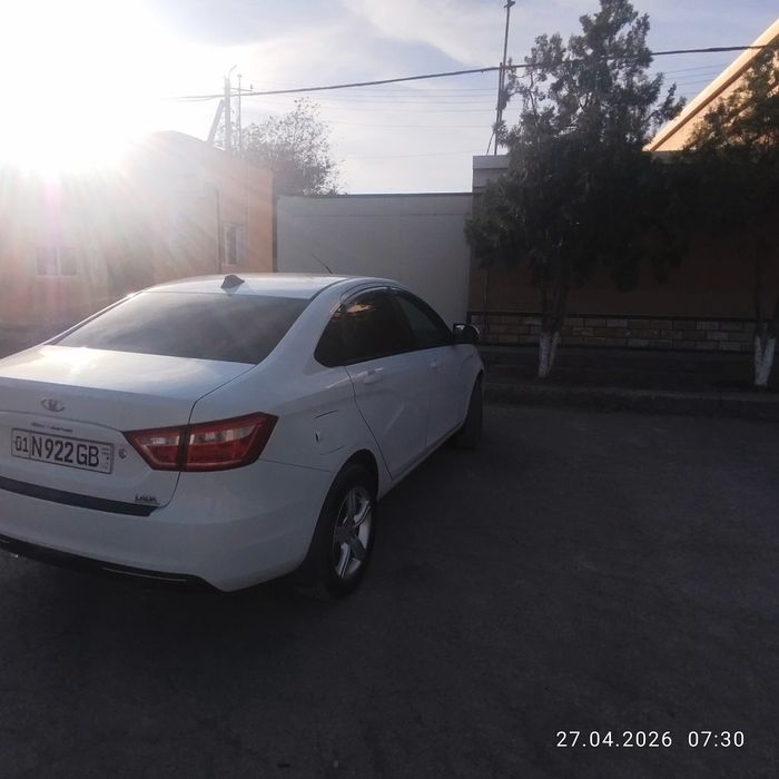 Lada vesta sedan
