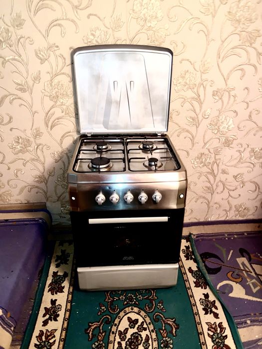 Продам Газ плиту с доставкой