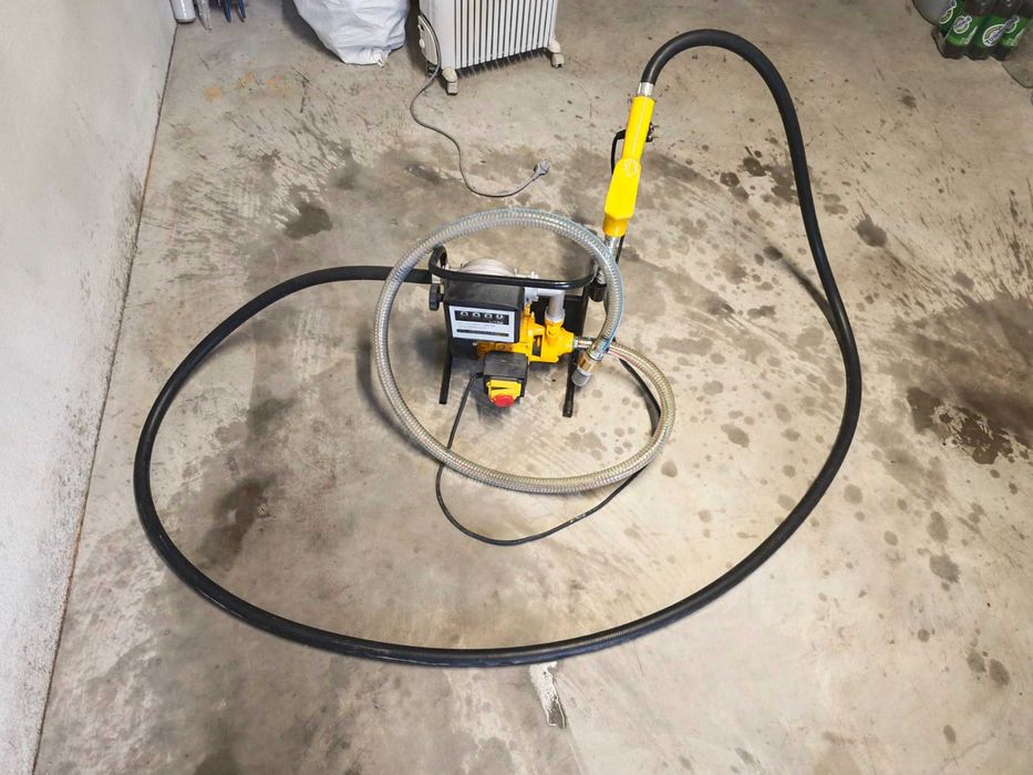 Електрическа помпа за гориво с пистолет и разходомер 40L/MIN 600W/230V/50HZ