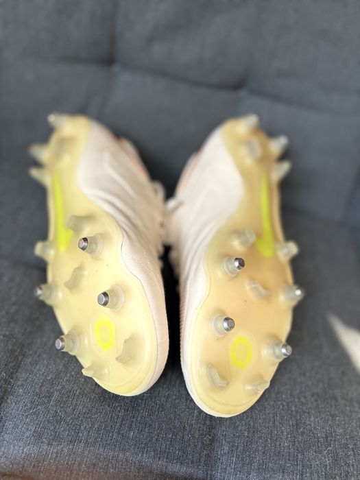 Футболни Обувки - Nike Tiempo Legend IX