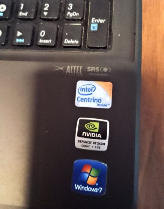Vand doua laptopuri