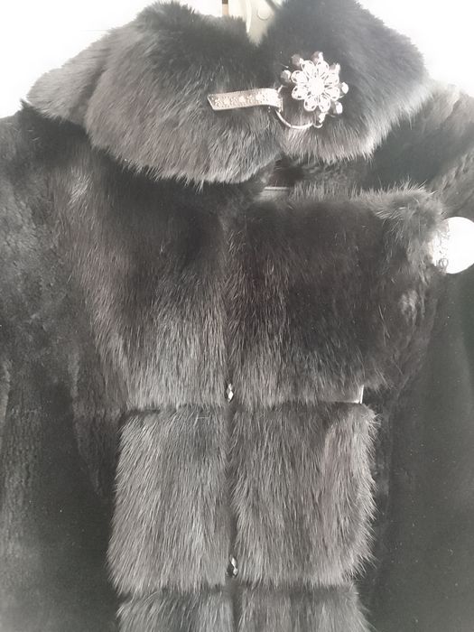 Мутоновая шуба с норкой