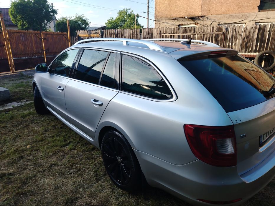 SKODA Superb 2012 — imagine 5