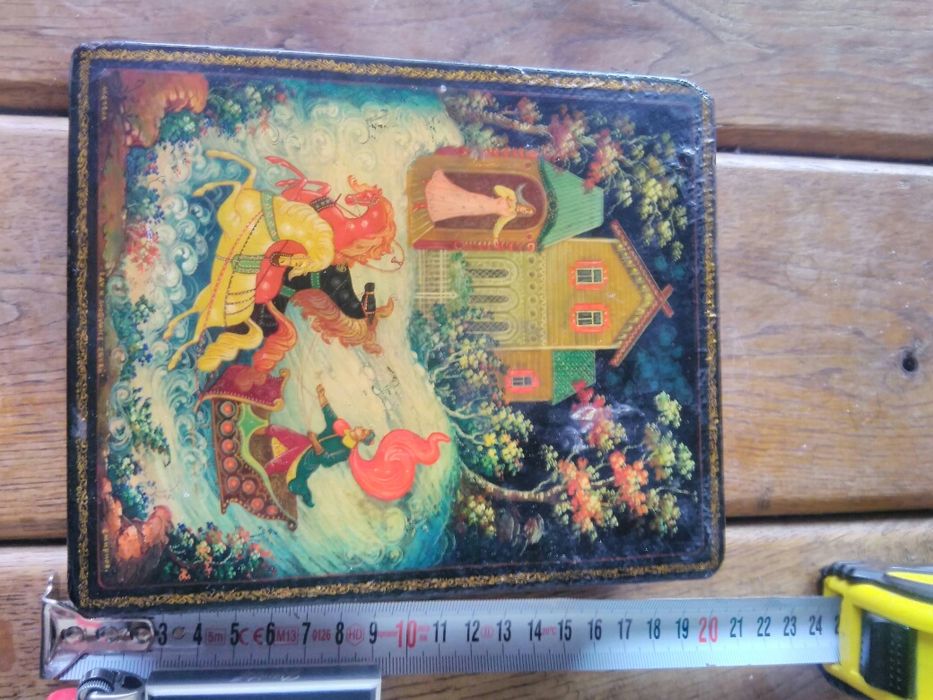 Продавам Руска лакова емайлирана дървена  кутия Голяма