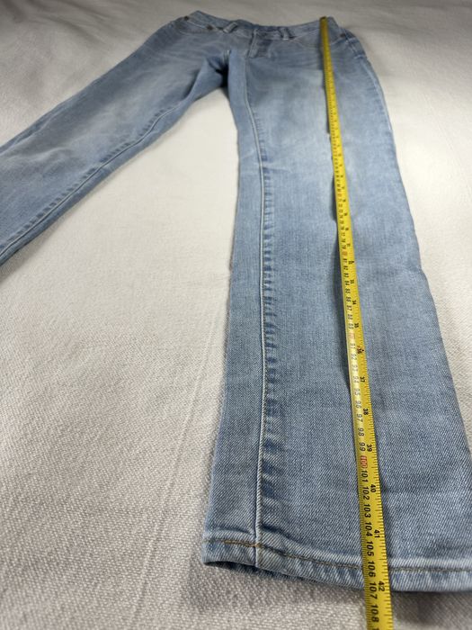 Blugi S talie inalta