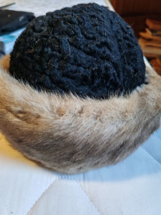 Căciulă dama de blana naturala  vintage