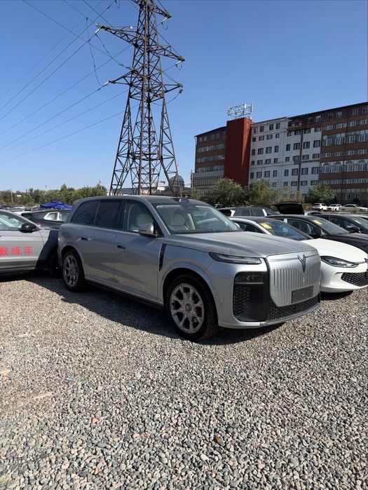 Voyah taishan X8