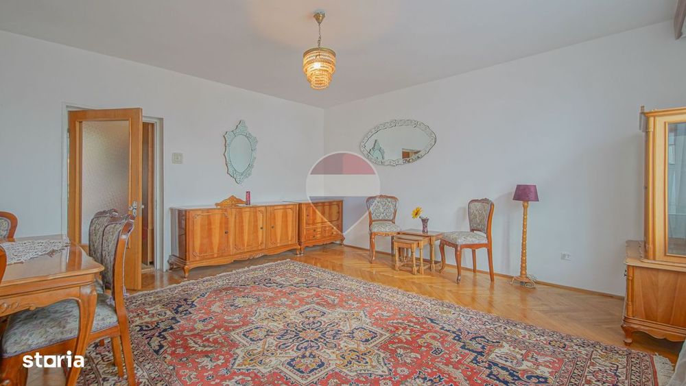 Apartament cu 3 camere de închiriat în zona Blumana — fotografia 1