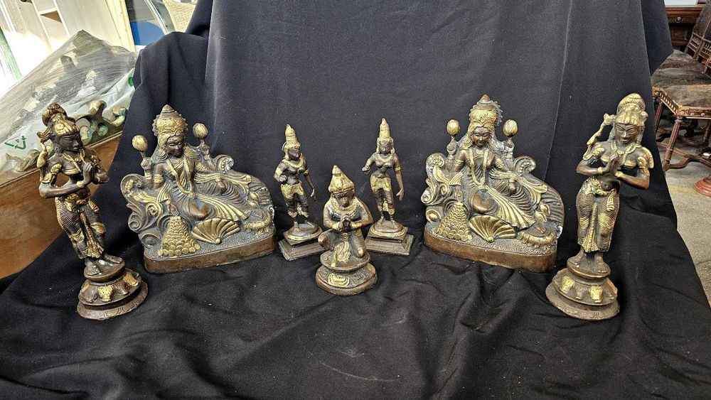 Set 21 piese statuete din bronz. Ganesha, Krishna si Lakshmi