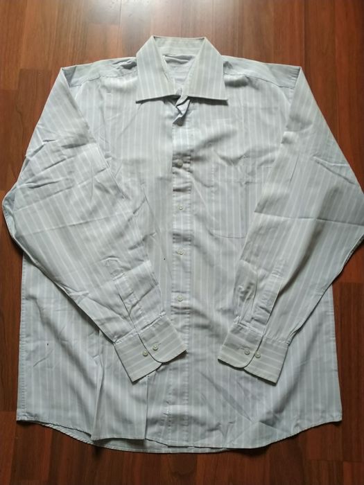 Vând cămașă pentru bărbați mărimea 39
