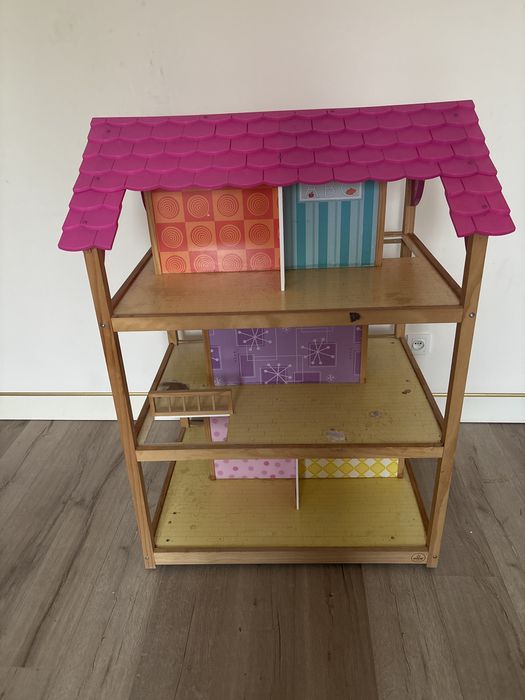 Домик для кукол,3 этажа