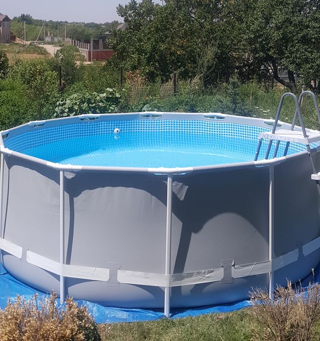 Каркасный бассейн Intex