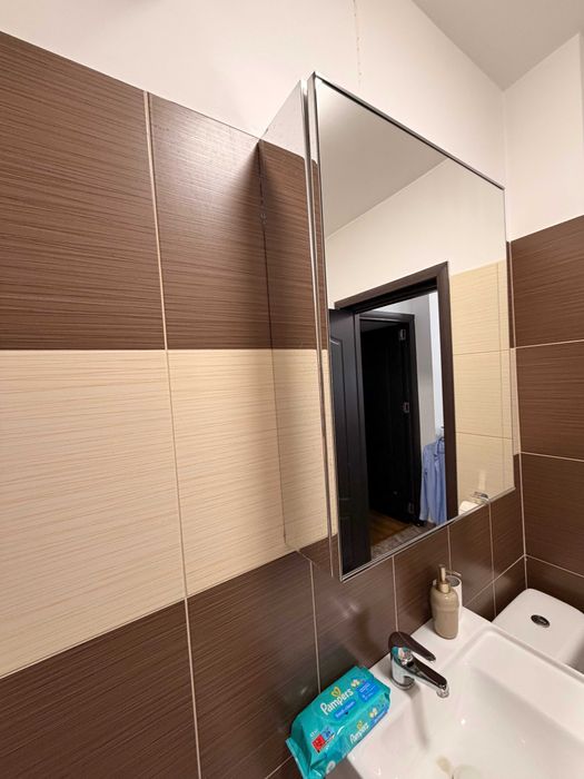 Dulap cu oglinda pentru baie