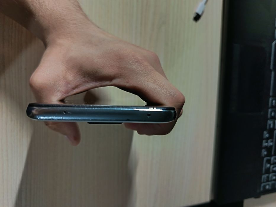 Продается телефон Xiaomi Redmi Note 9 Pro