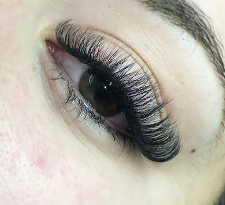 Наращивание ресниц с выездом