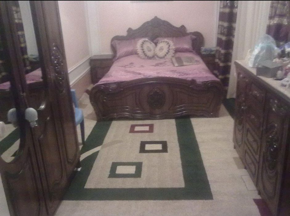 Спальный гарнитур