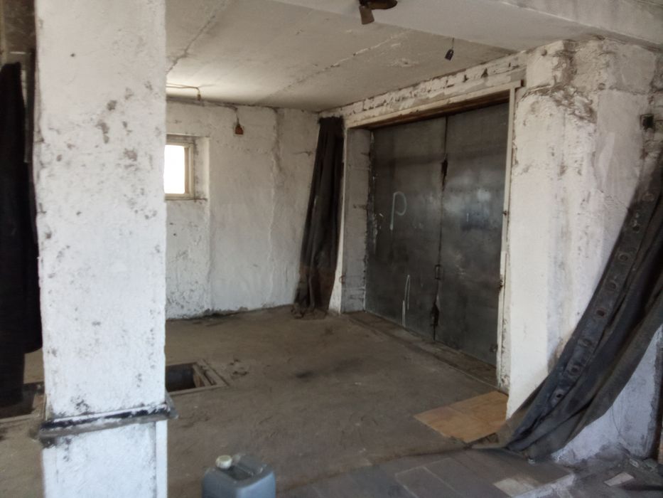 Сдам в аренду под СТО или склад