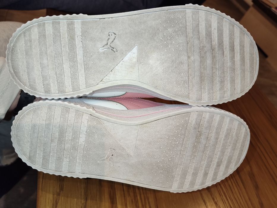 Спортни обувки Puma Carina