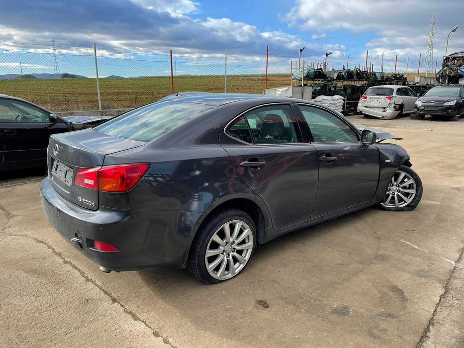 Лексус IS 220  2.2 дизел 177к.с.