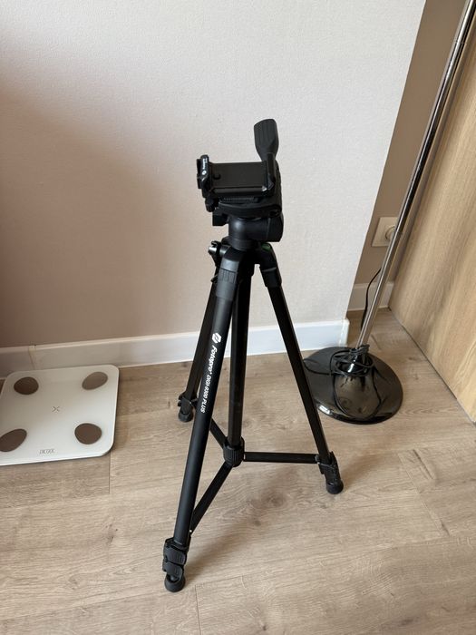 Продам штатив FotoPro